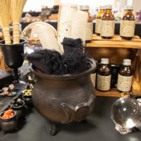 Extra Huge Cast Iron Cauldron with Triple Moon 23x18cm (at least 4kg)